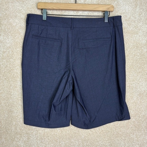 SPANX Active Shorts Size Large Blue 10"‎ Bermuda Pull On Outdoor Hiking - Picture 3 of 5